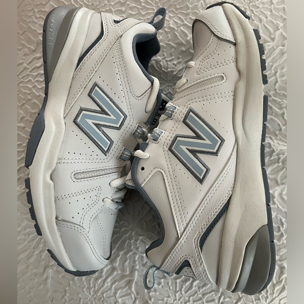 NWT NEW BALANCE Sneakers